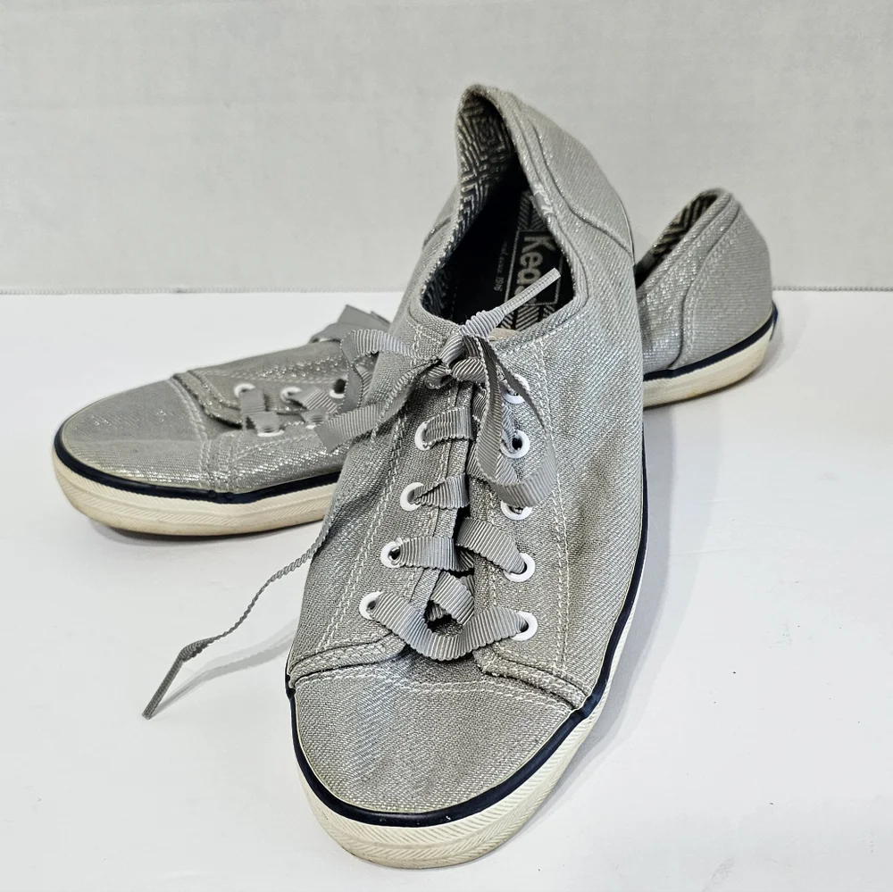 Women's Sz 10 Silver Sparkle Keds